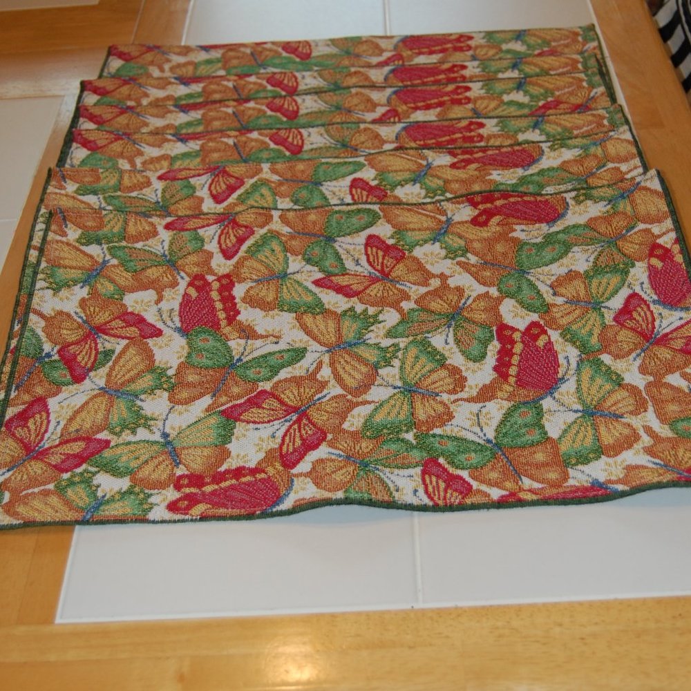 6 Green/Red/Beige/Yellow/White Butterfly Placemats 18 1/2" Long x 11 1/2" Wide